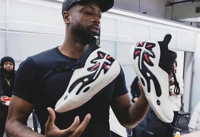 日职乙战报：笠柳翼双响，长崎成功丸4-0轻取爱媛FC（日乙战报：笠柳翼梅开二度，长崎成功丸4-0完胜爱媛FC）