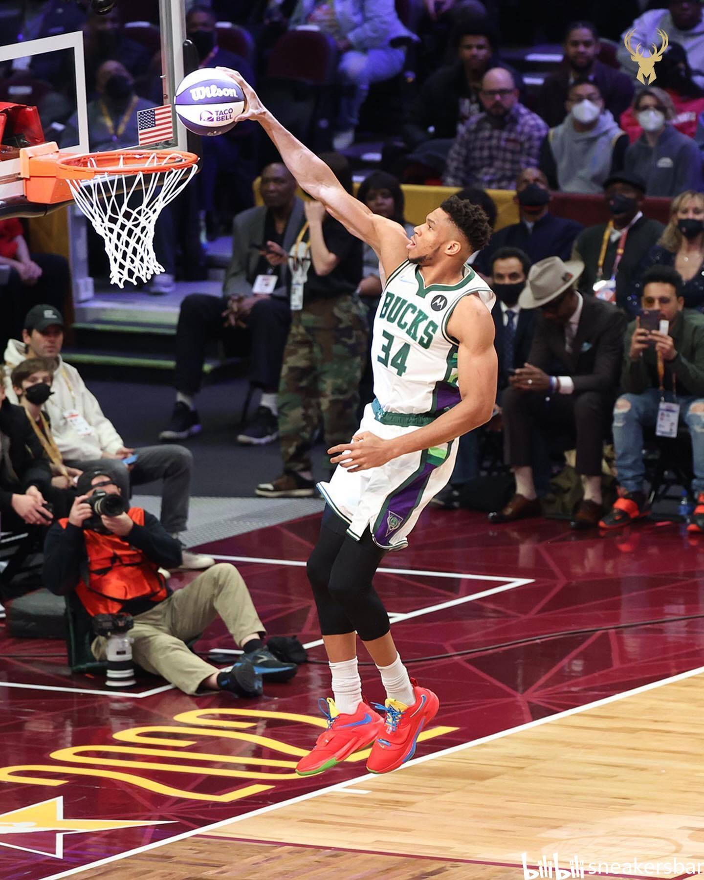 阿迪达斯官方：22款2026年国家队球衣将于11月6日开始发售（阿迪达斯官方宣布：2026年国家队22款球衣将于11月6日起发售）