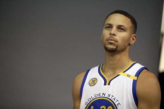 扎鸟给年轻球员建议：和真心对自己好的人在一起，信任这些人（扎鸟对年轻球员的忠告：与真心待你者同行，信任他们）