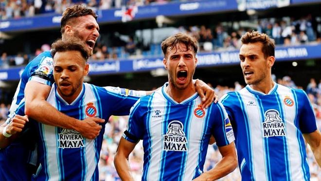 库德：皇马踢过没正统边后卫的比赛；阿隆索不会被舆论影响（库德：皇马曾无正牌边后卫出战；阿隆索不会被舆论左右）