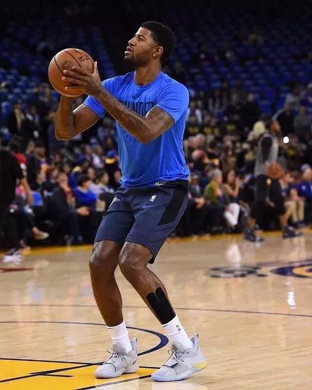 官方：邓弗里斯退出本期国家队集训，将直接返回俱乐部（官方：邓弗里斯已退出本期国家队集训，直接回归俱乐部）