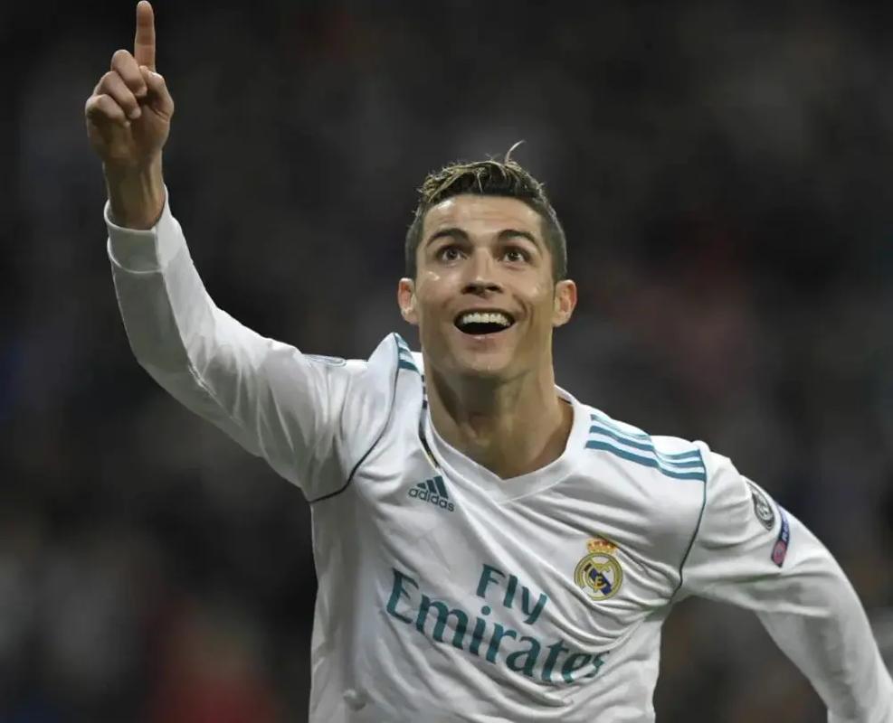 利雅得胜利4-1赛哈特海湾，C罗凌空倒钩破门，菲利克斯传射（利雅得胜利4-1击败赛哈特海湾：C罗倒钩破门，菲利克斯传射建功）