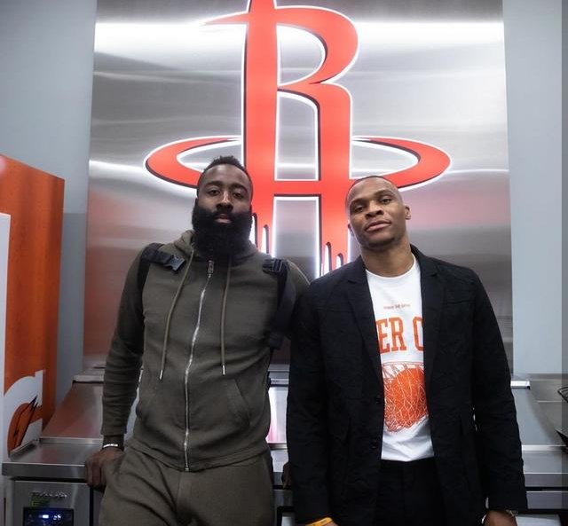 里奇接受采访谈球队0比1不敌拉齐奥：输球感到很遗憾，我还需要继续进步（里奇采访谈0-1负于拉齐奥：遗憾失利，我仍需提升）