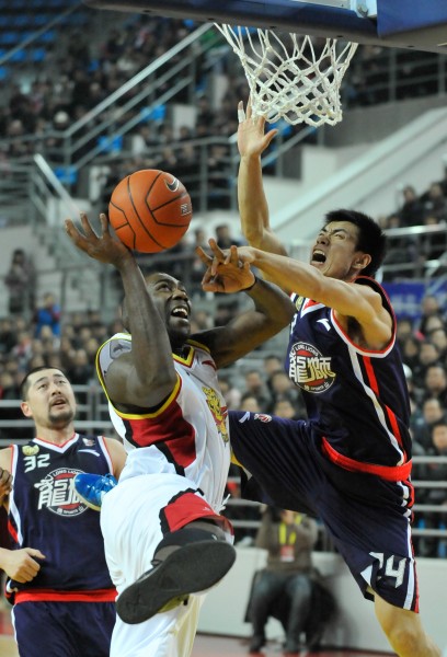 舍甫琴科：我喜欢这支米兰的热情；莱奥能在我那时的米兰踢球（舍甫琴科：欣赏当下米兰的热情；莱奥放在我那支米兰同样能立足）